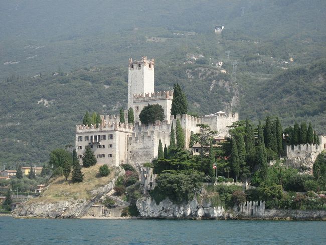 Castello scaligero sul Lago di Garda