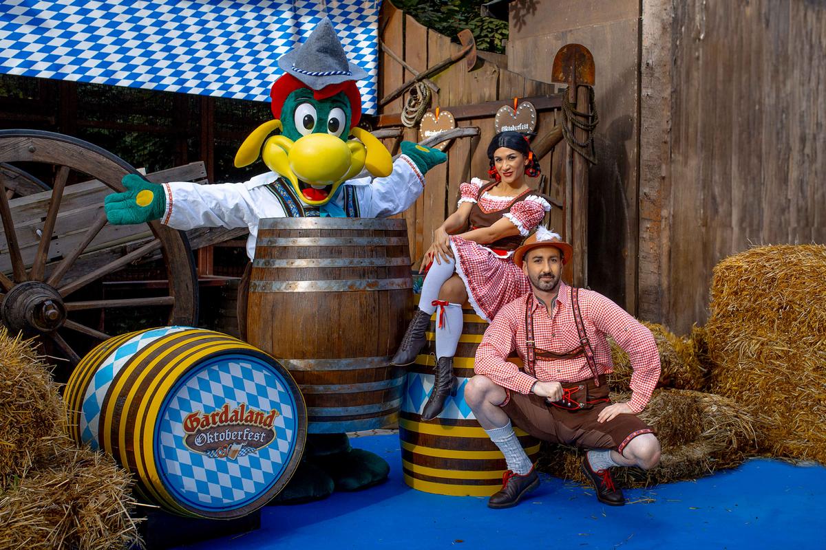 Starnberger Spiele – Oktoberfest: Il Gioco Ufficiale Della Wiesn – 72 Carte Con Dirndl, Brezen E Birra – Gioco Da Tavolo Per Famiglie